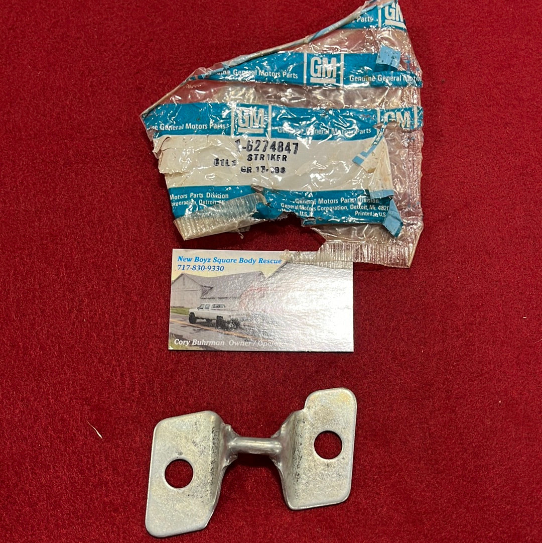 Striker, Tailgate Striker LH NOS Part# 6274847 (Blazer / Jimmy)