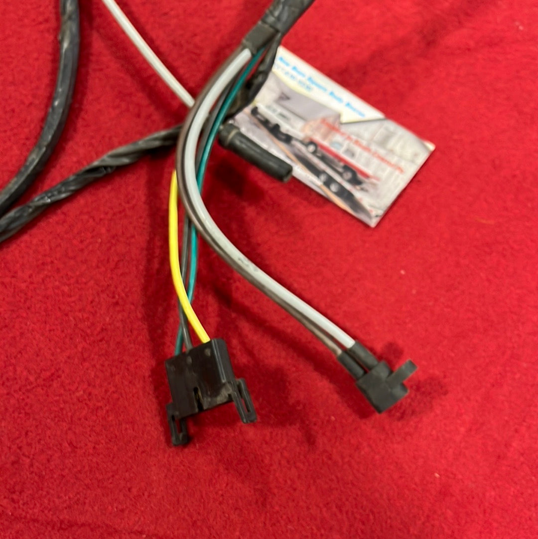 Harness, Suburban Rear Heat Switch Harness