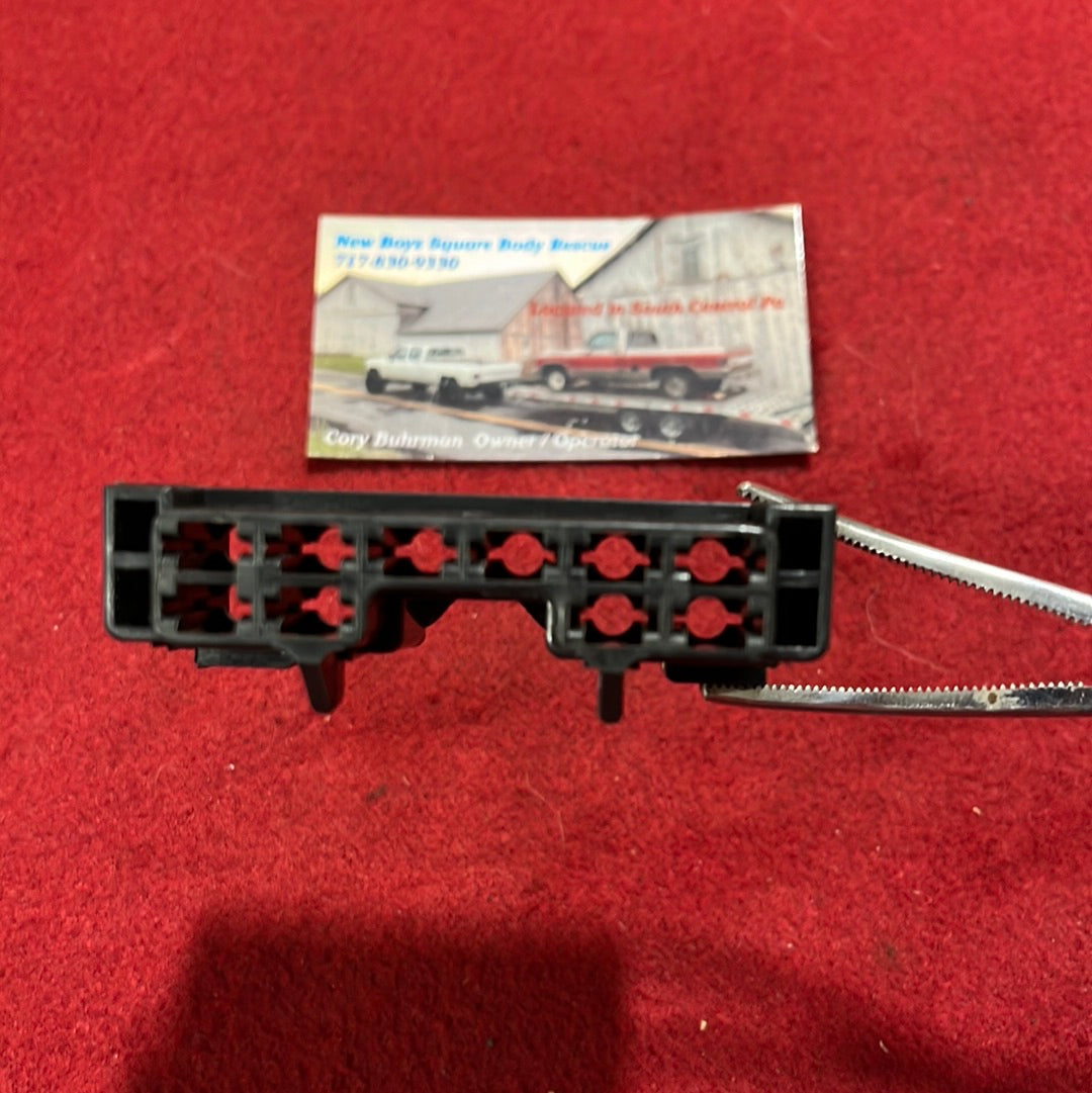 Connector, Headlight Harness Bulkhead Second Design (Bulkhead) (1975 - 1988)