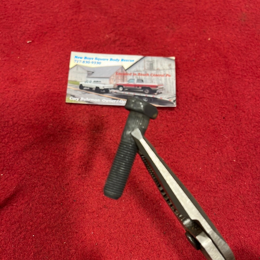 Bolt, Front Spindle Retaining Bolt 3/8-24NF