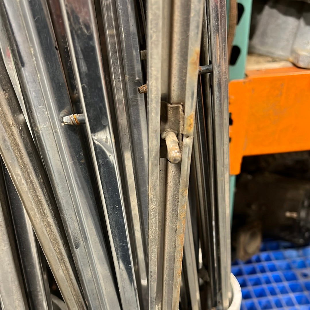 Clip, Grille Molding 1983 - 1988 (Horizontal) Attachment Clips