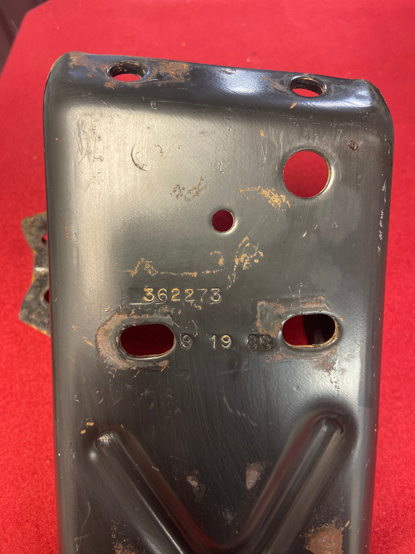 K Series Small Block Engine Frame Side Perches / Brackets Part# 14055501 LH side & 14055502 RH side.