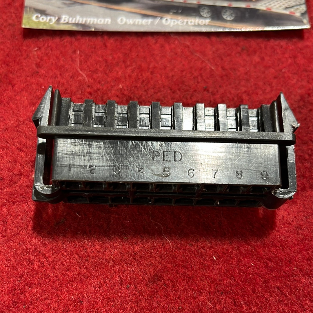 Connector, Gauge Cluster Plug