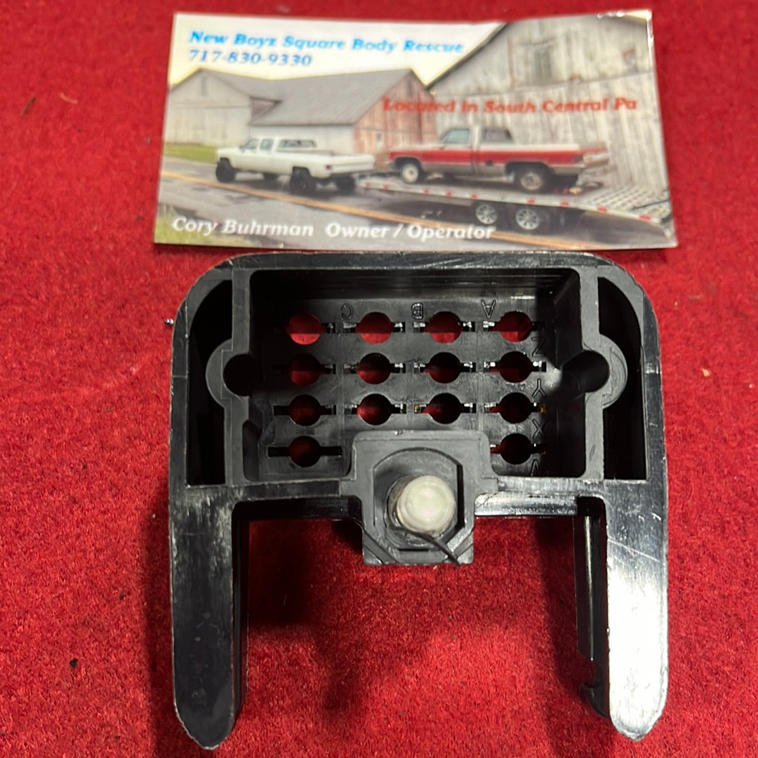 Bulkhead, Engine Harness Bulkhead (1973 - 1974) First Design