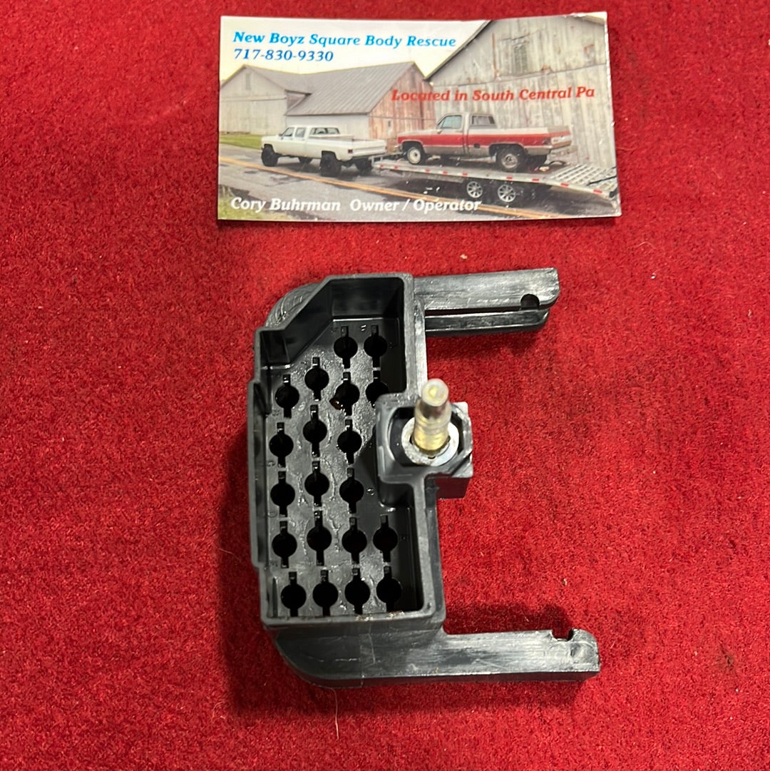 Bulkhead, Engine Harness Bulkhead (1975 - 1988) Second Design