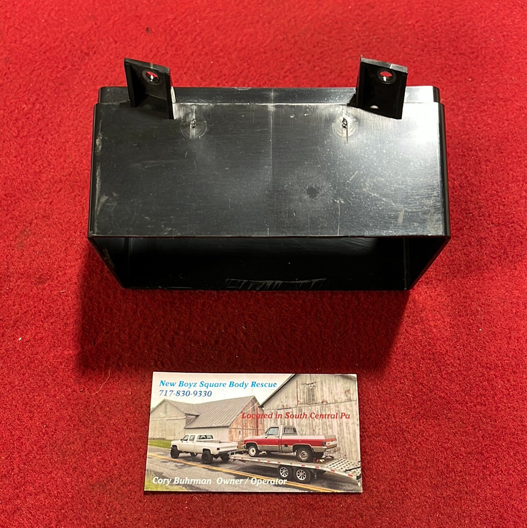 Outlet, Air Conditioning / Heater (A/C) Adapter Center Air Outlet Duct Screw Quantity 4 (7mm Head M4 Screw) Part# 6262684