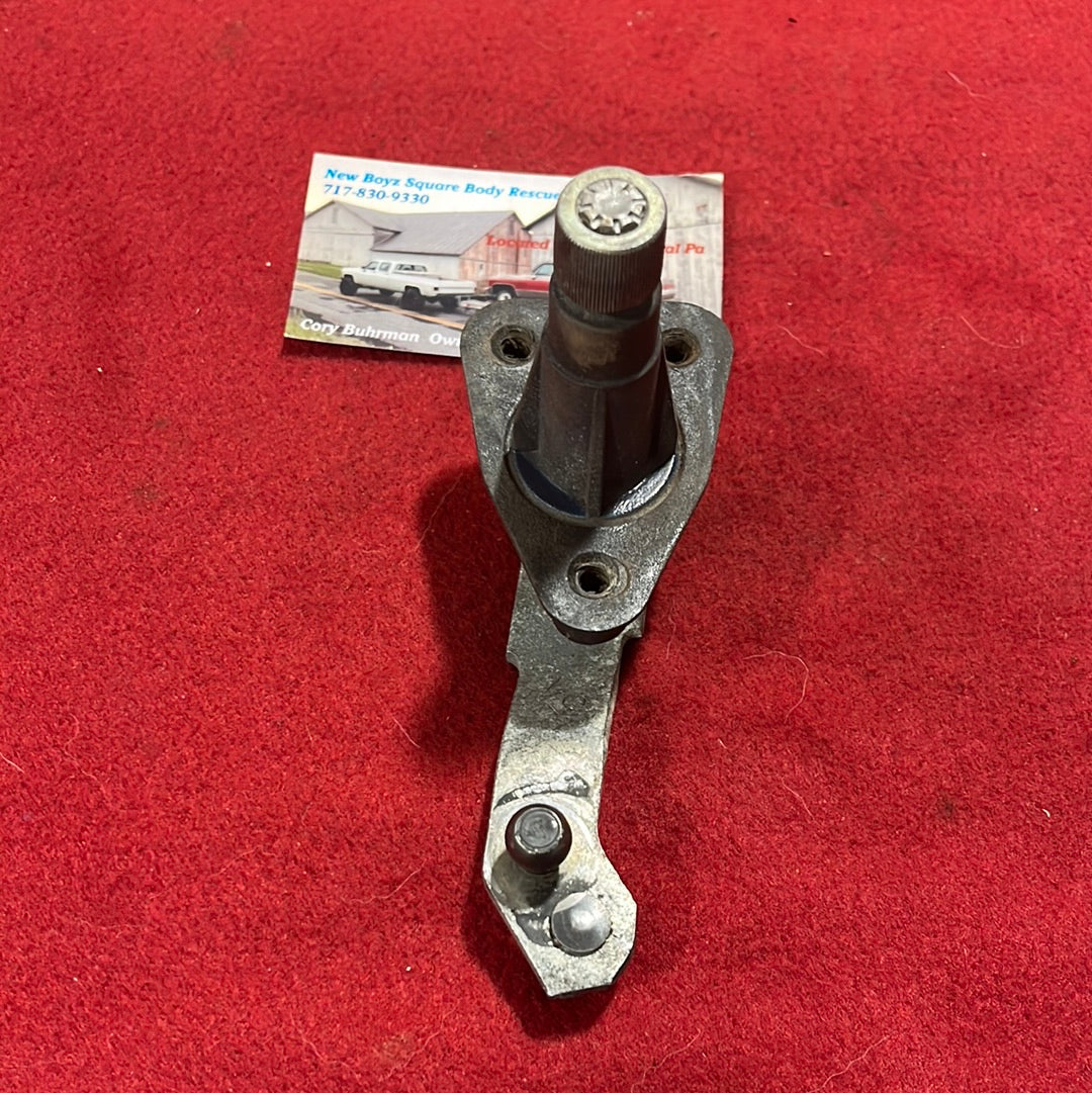 RH Wiper Arm Transmission Mount (84-91)