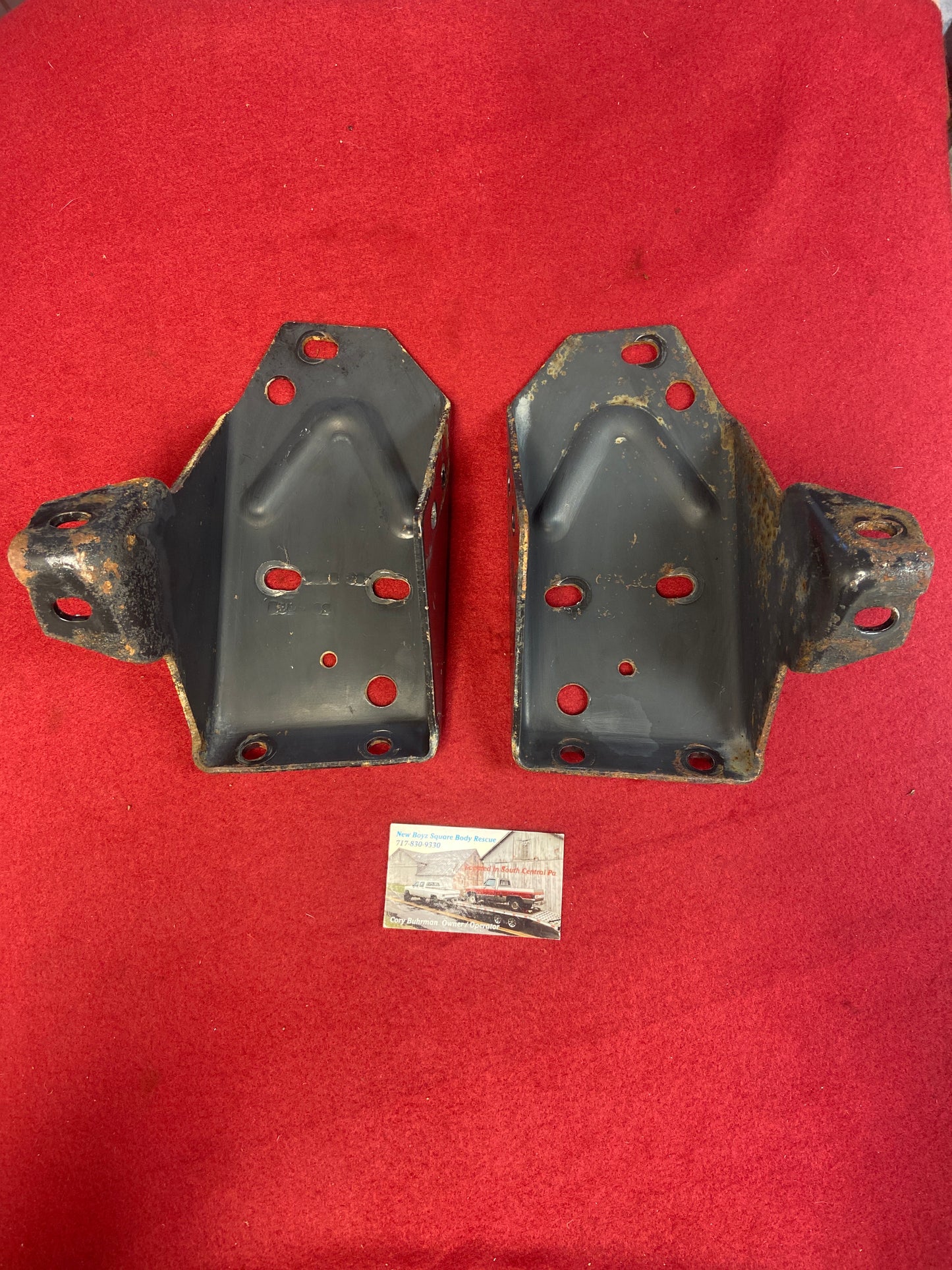 K Series Small Block Engine Frame Side Perches / Brackets Part# 14055501 LH side & 14055502 RH side.