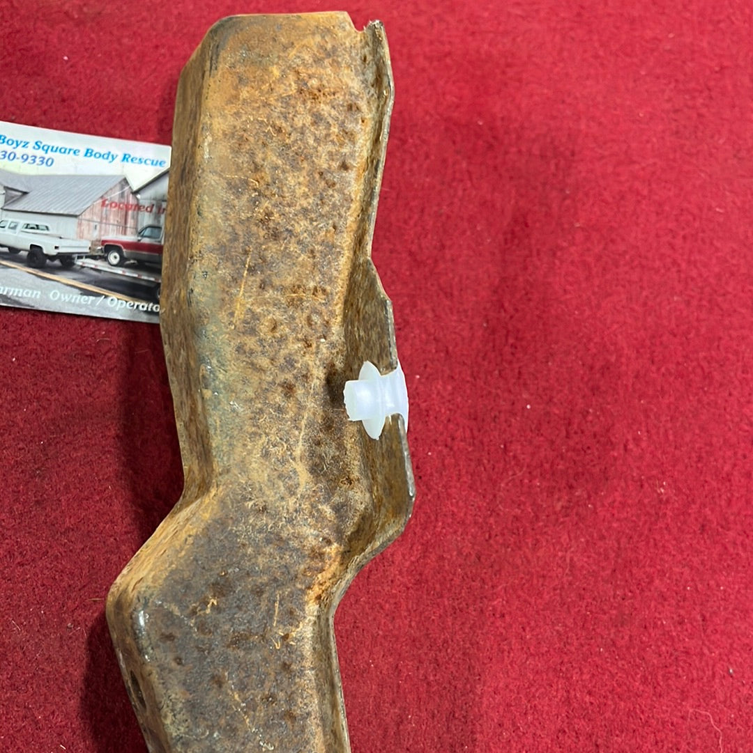 Grille Mounting Screw Clip Roundeye Part# 6271829