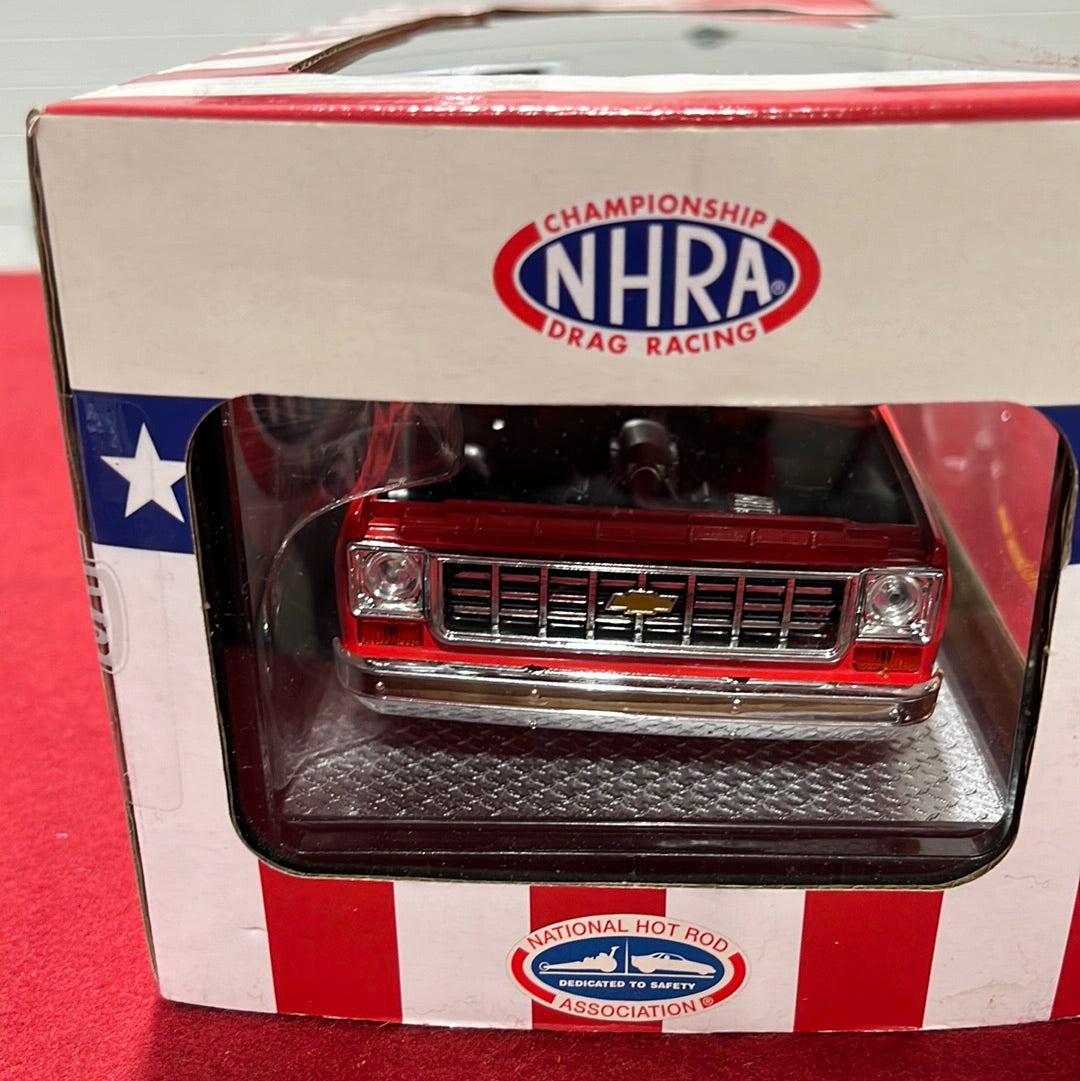 M2 1975 Chevrolet Silverado NHRA “Drag Safari” 1:24
