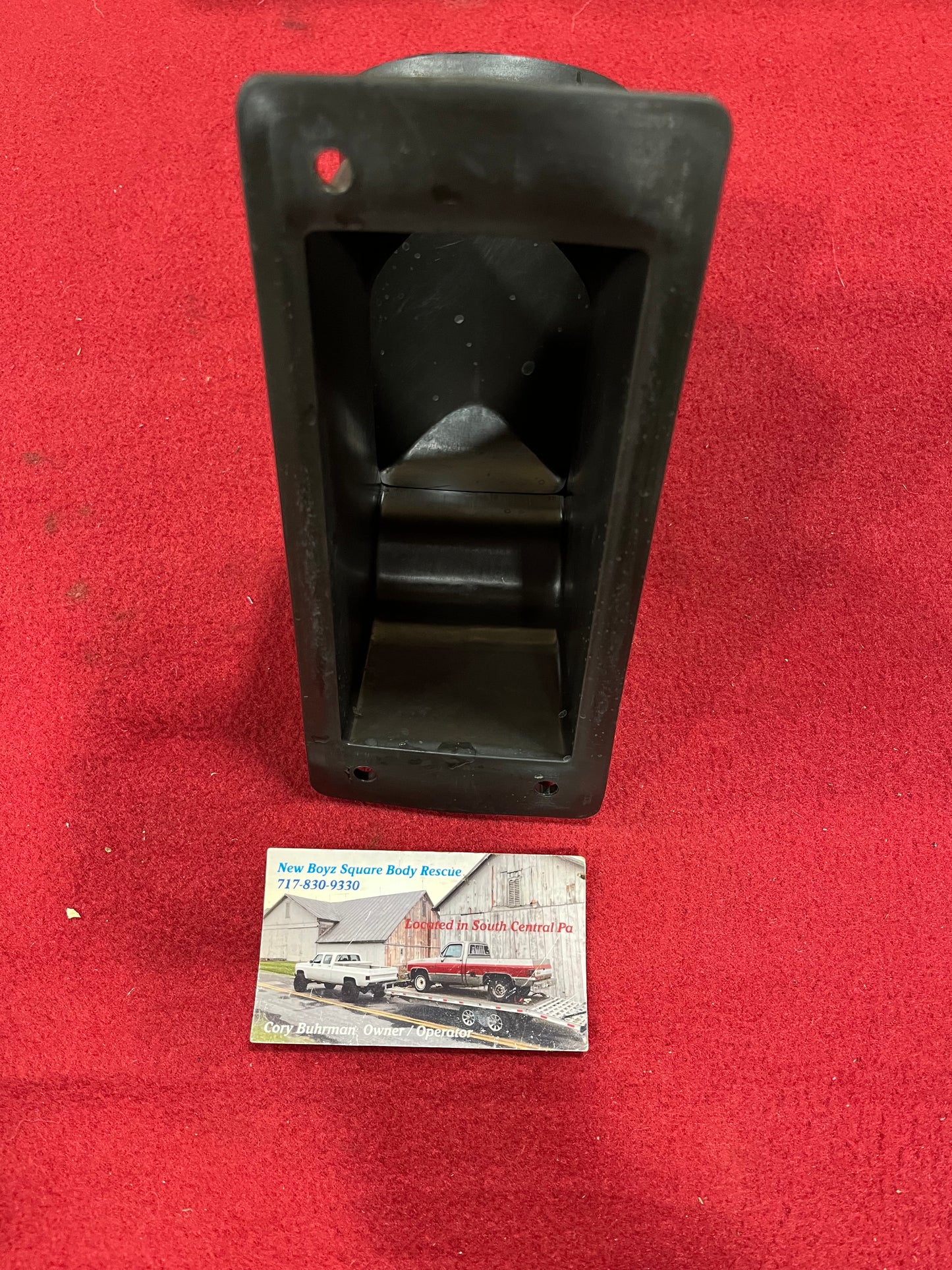 Duct, 81-91 Square Body AC Right Duct Part# 14014538