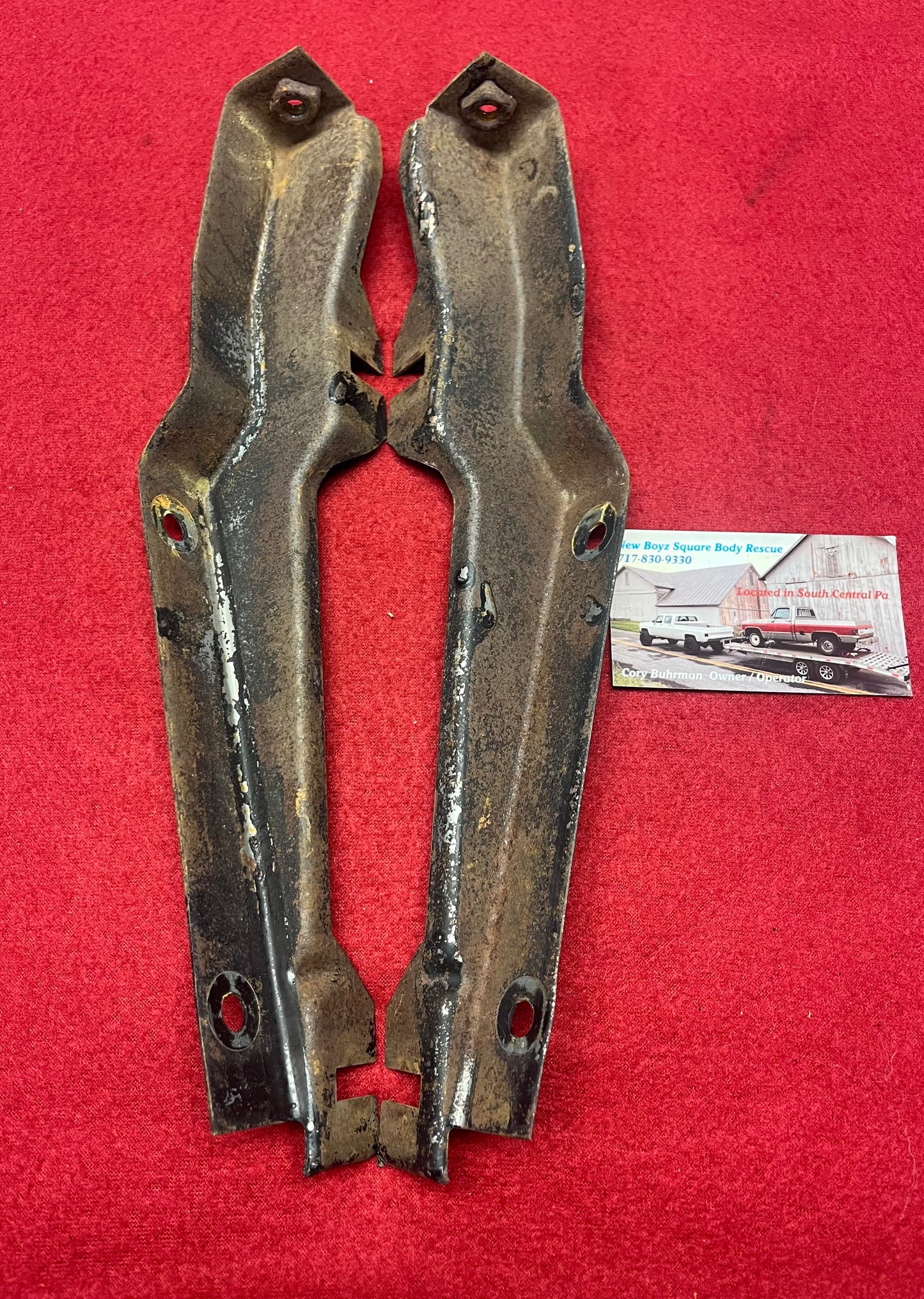 Bracket Set, GMC Grille Mount Brackets Outer 1975 - 1976