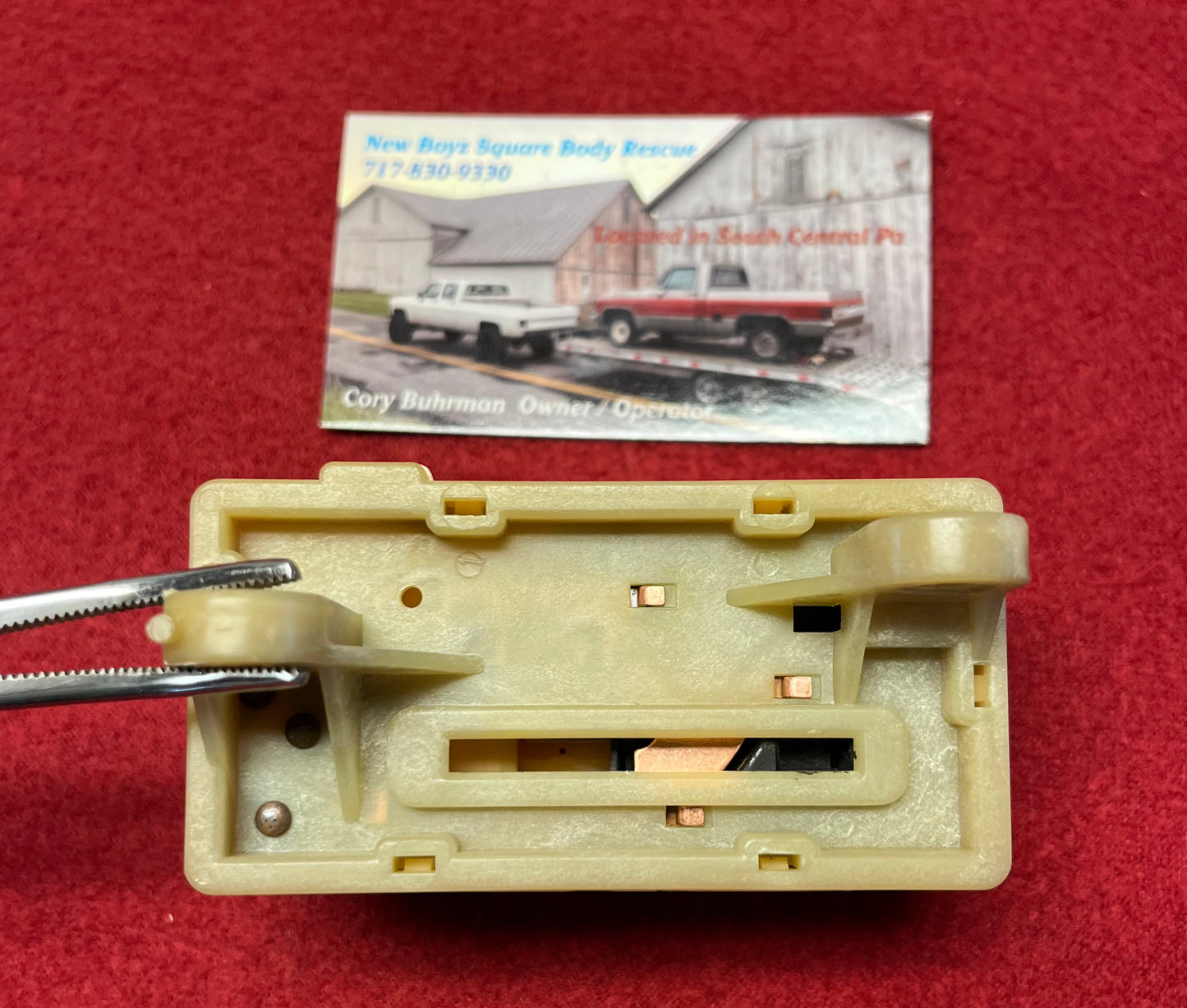 Valve, Vacuum Select Valve 1978 - 1982 (Air Conditioning) Part# 470333