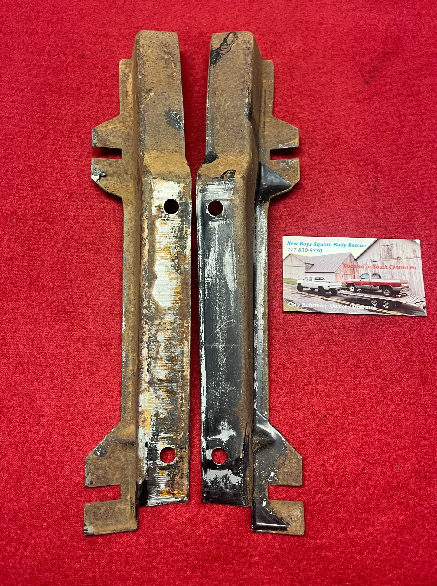 Bracket Set, GMC Grille Mount Brackets Outer 1975 - 1976