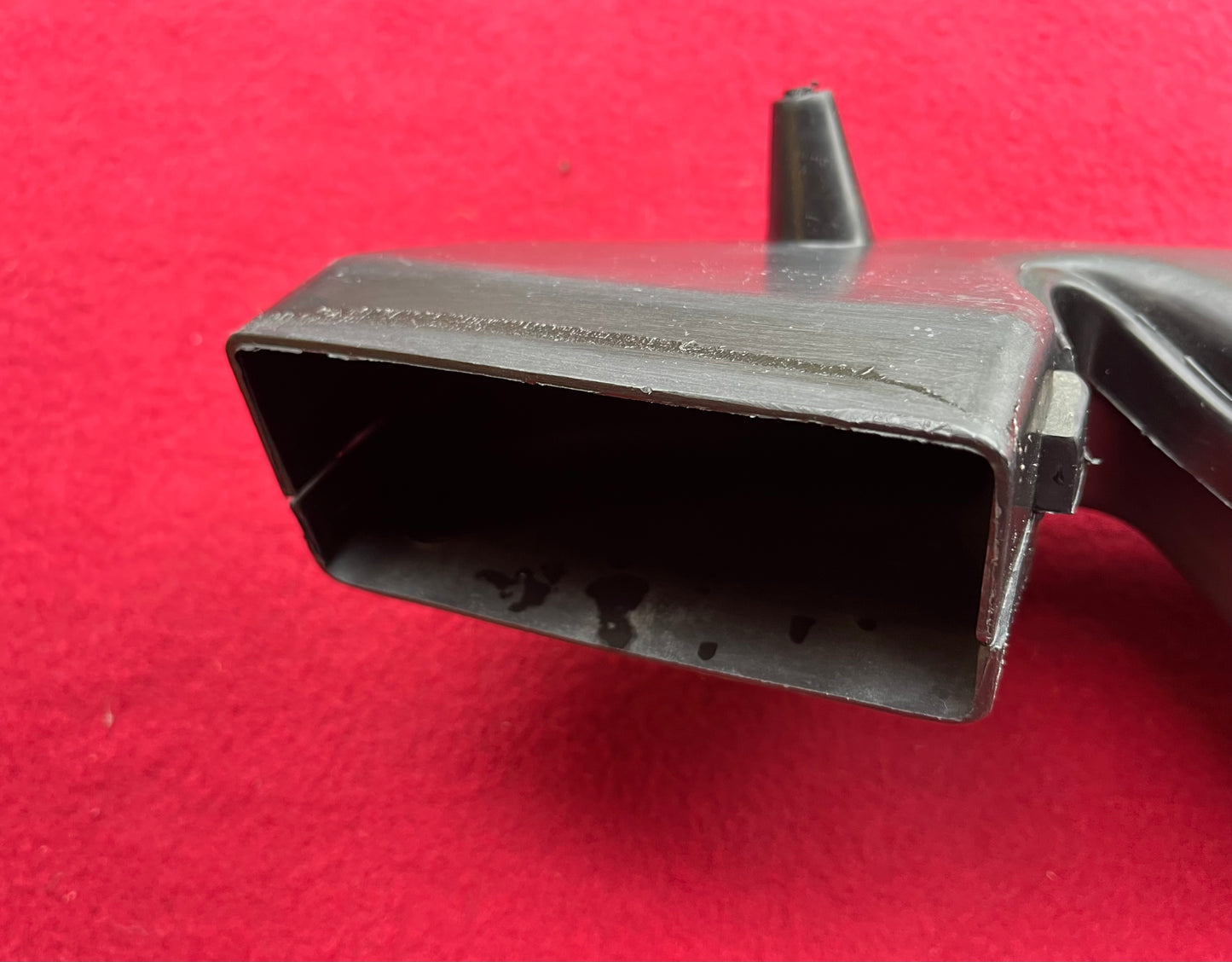 Duct, Center Air Outlet Duct Part# 14014556 (A/C Air Conditioning)
