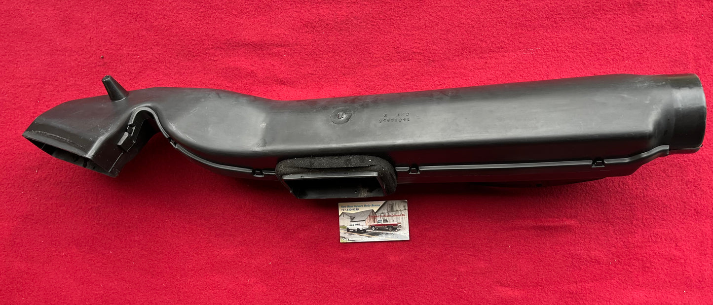 Duct, Center Air Outlet Duct Part# 14014556 (A/C Air Conditioning)