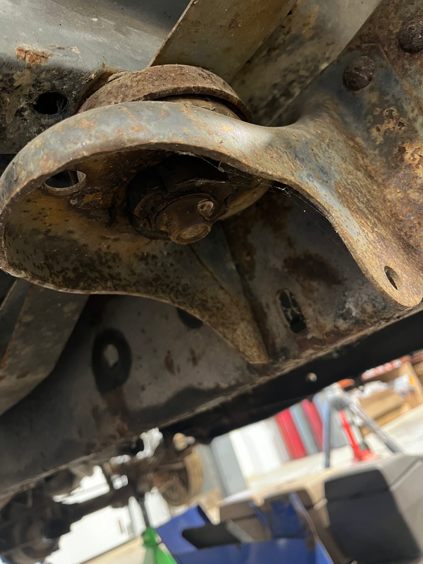 Bolt Kit, Body Mount Bolt 1981-1991 Cab C & K Models Quantity 2