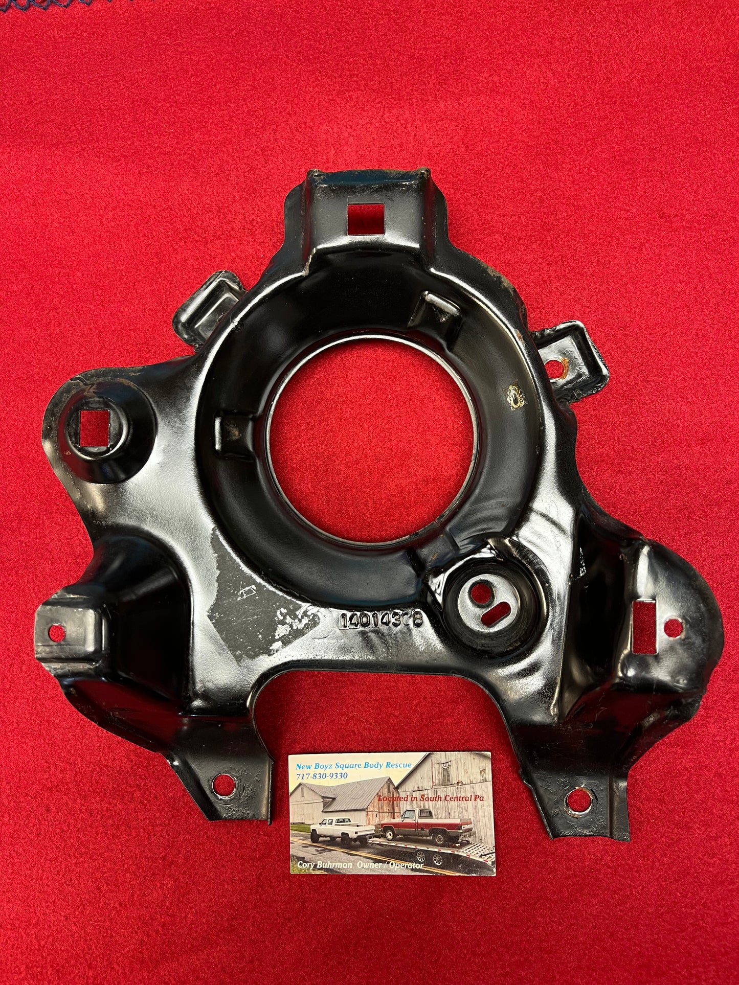 Bracket, RH Headlight Mount Bracket 1980 V22 Option Square Headlight