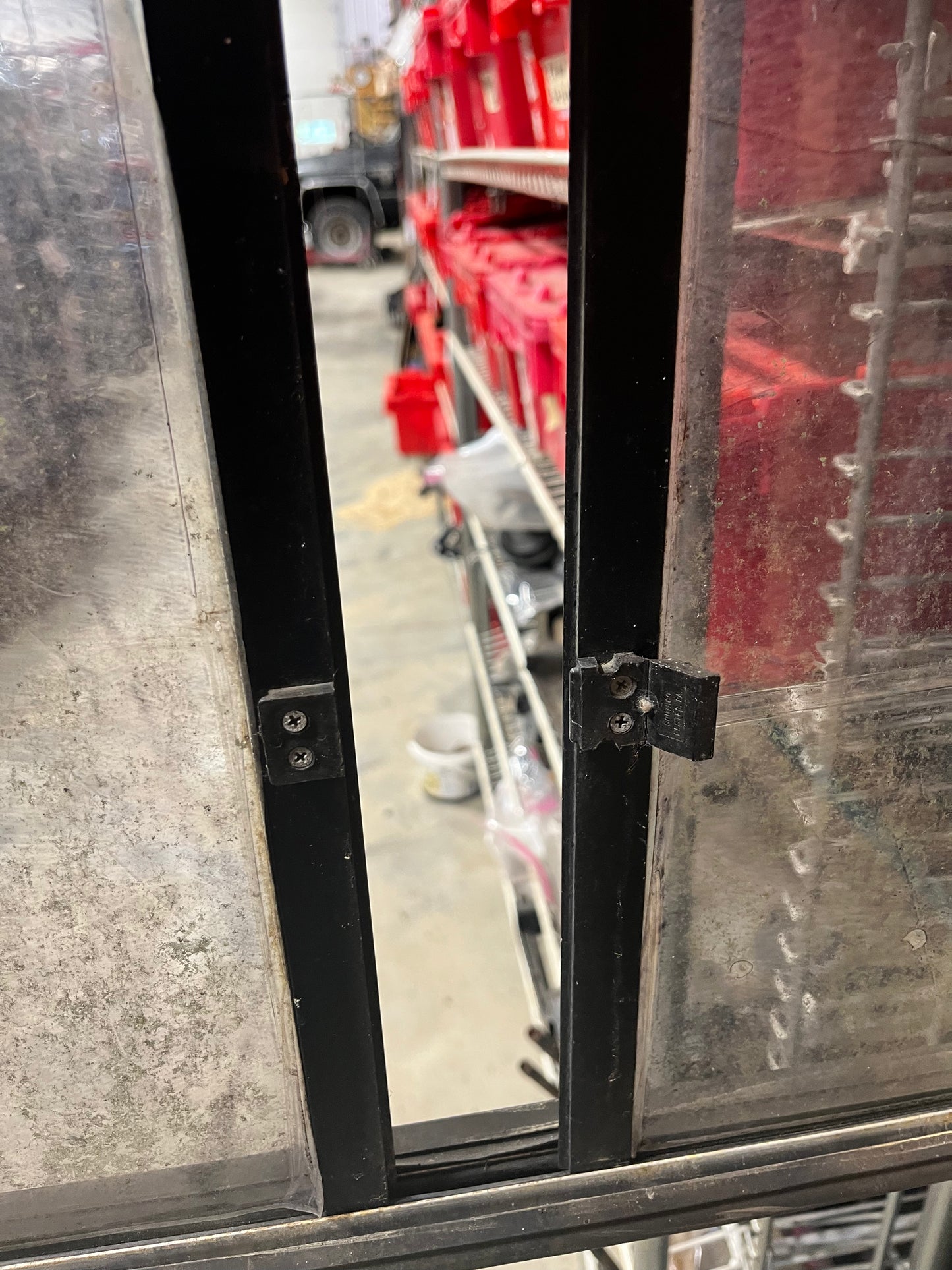 Latch, Rear Window Latch Set