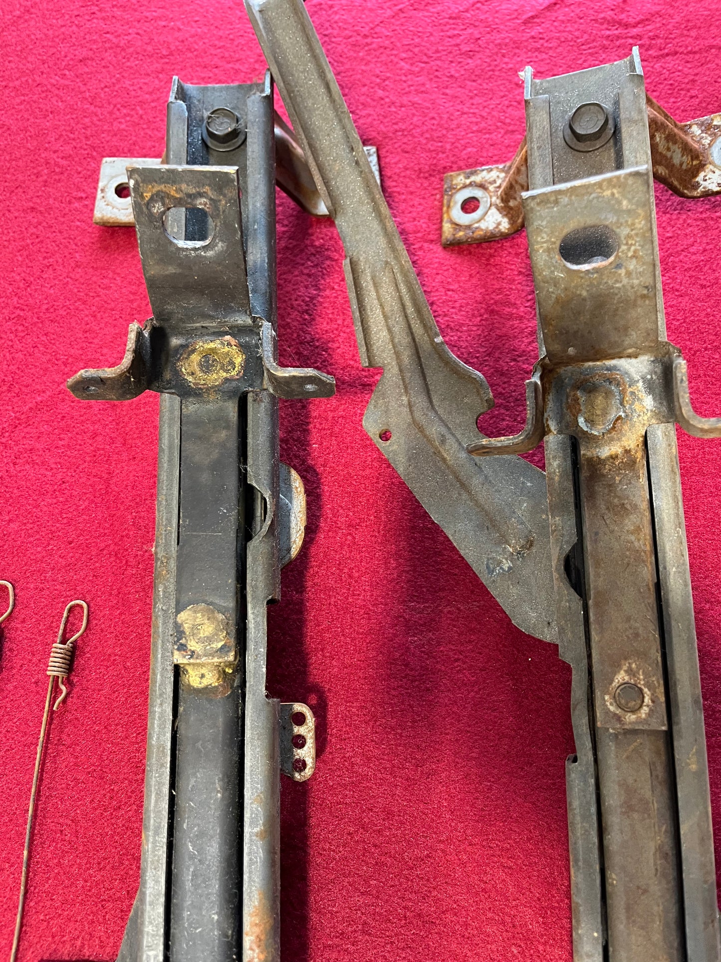 Tracks, Suburban Bucket Seat Tracks