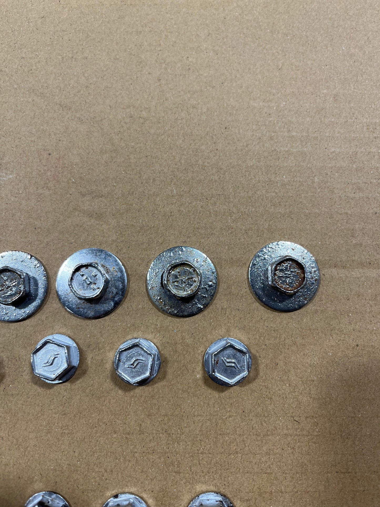 Bolt Kit, Topper Bolt Kit (Blazer / Jimmy)