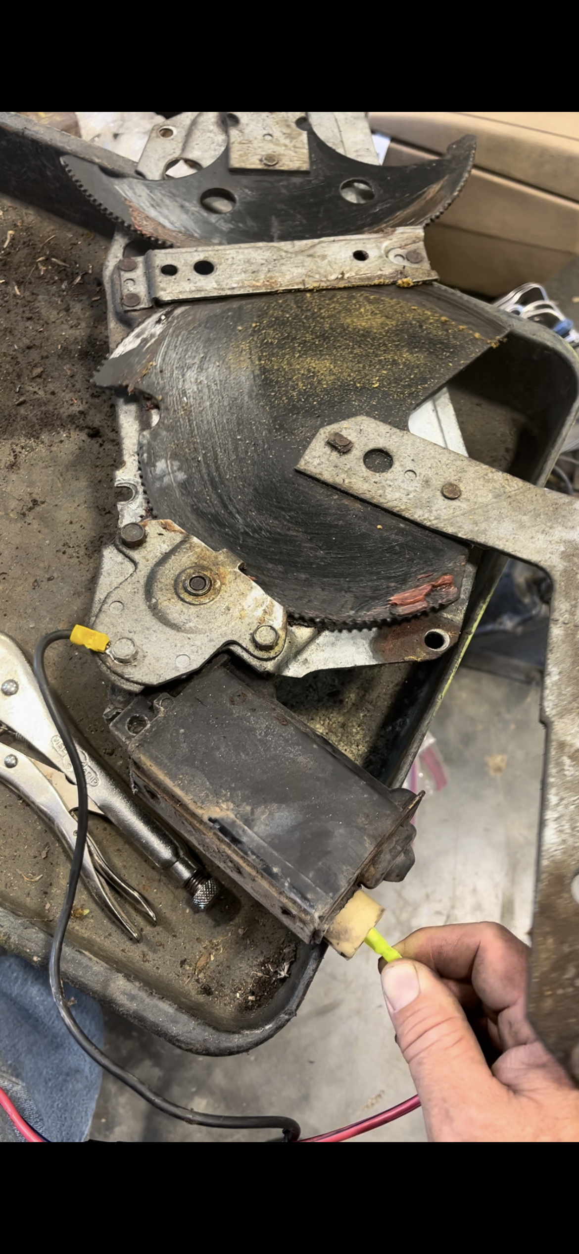 Motor, End Gate Electric Motor (Cleaned / Tested Good Used) (Suburban)