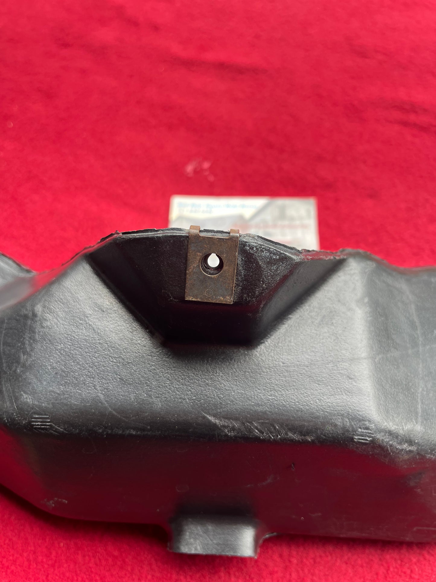 Duct, Air Conditioning (AC) Lower LH Duct Last Design Part# 15591175 1989-1991