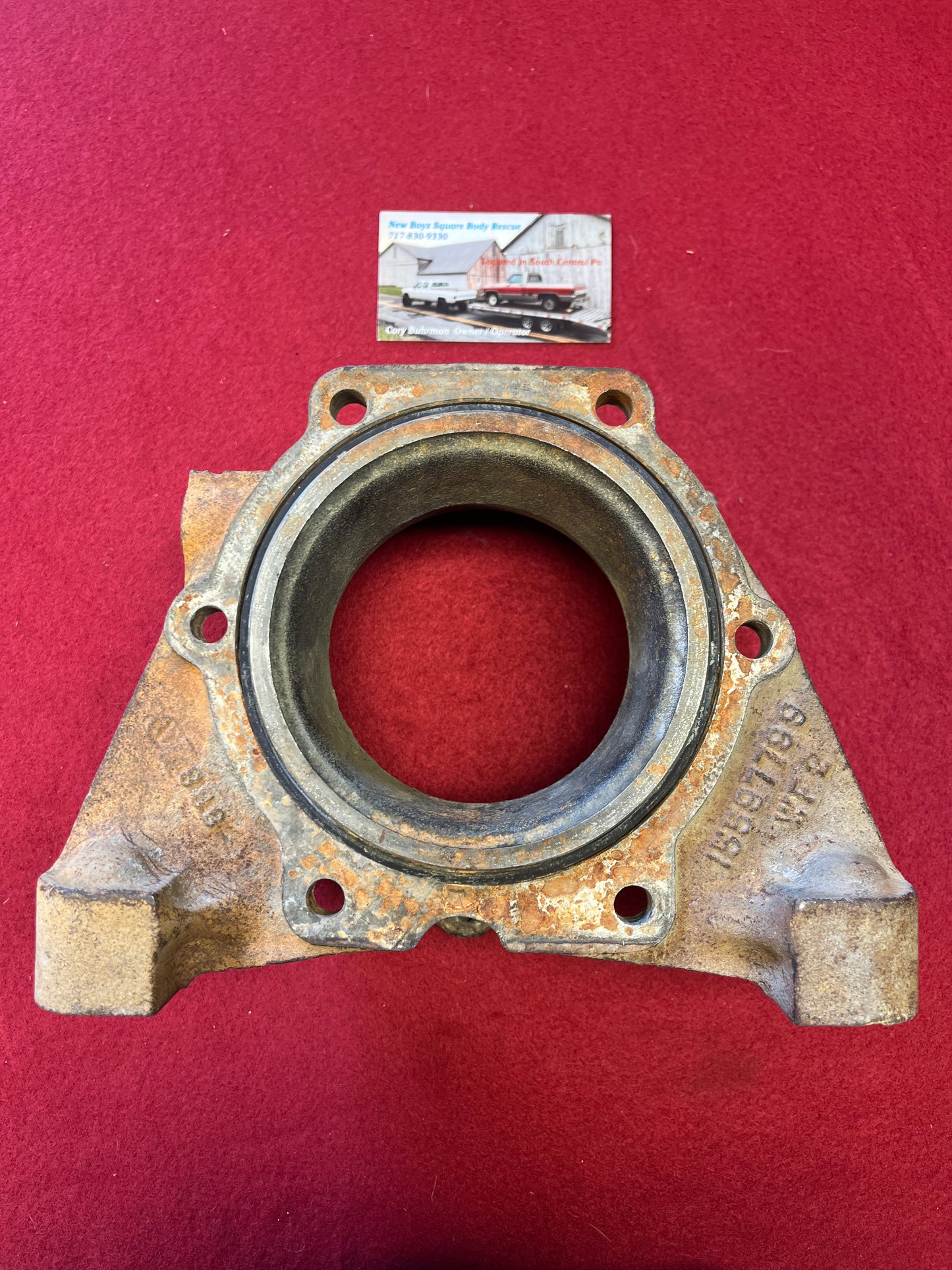 Adapter, NP205 Round Pattern - TH400 Crossmember Adapter Part# 15597799