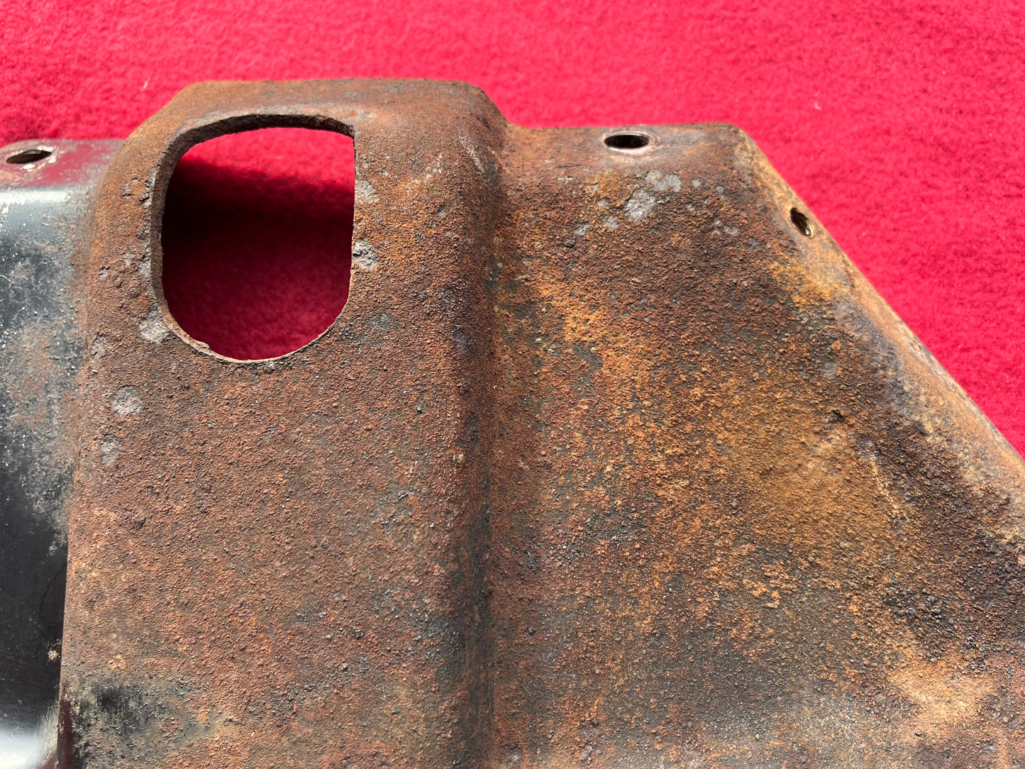 Support, RH Cab Mount Rear Solid Crossmember Support