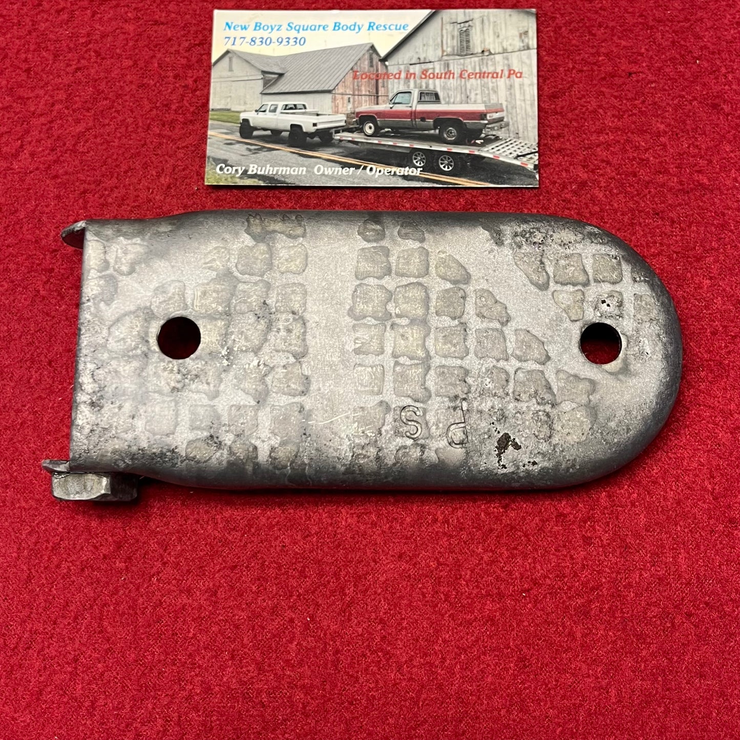 Mount Bracket, Second Row Lower Hinge Seat Mount (Suburban) 1981 - 1991