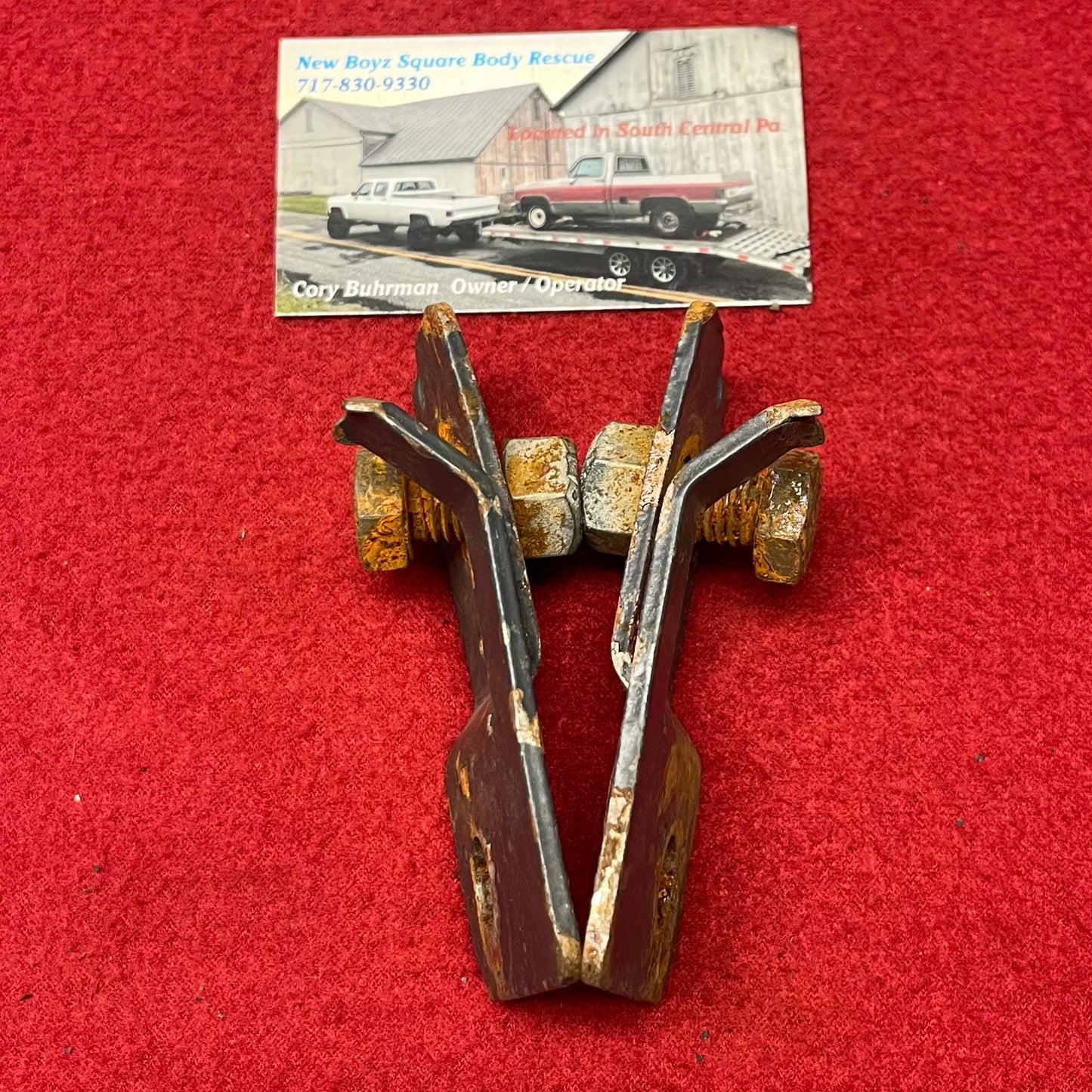Bracket Set, LH & RH Seat Belt Retractor Mount Bracket 1987-1991 Regular Cab Truck