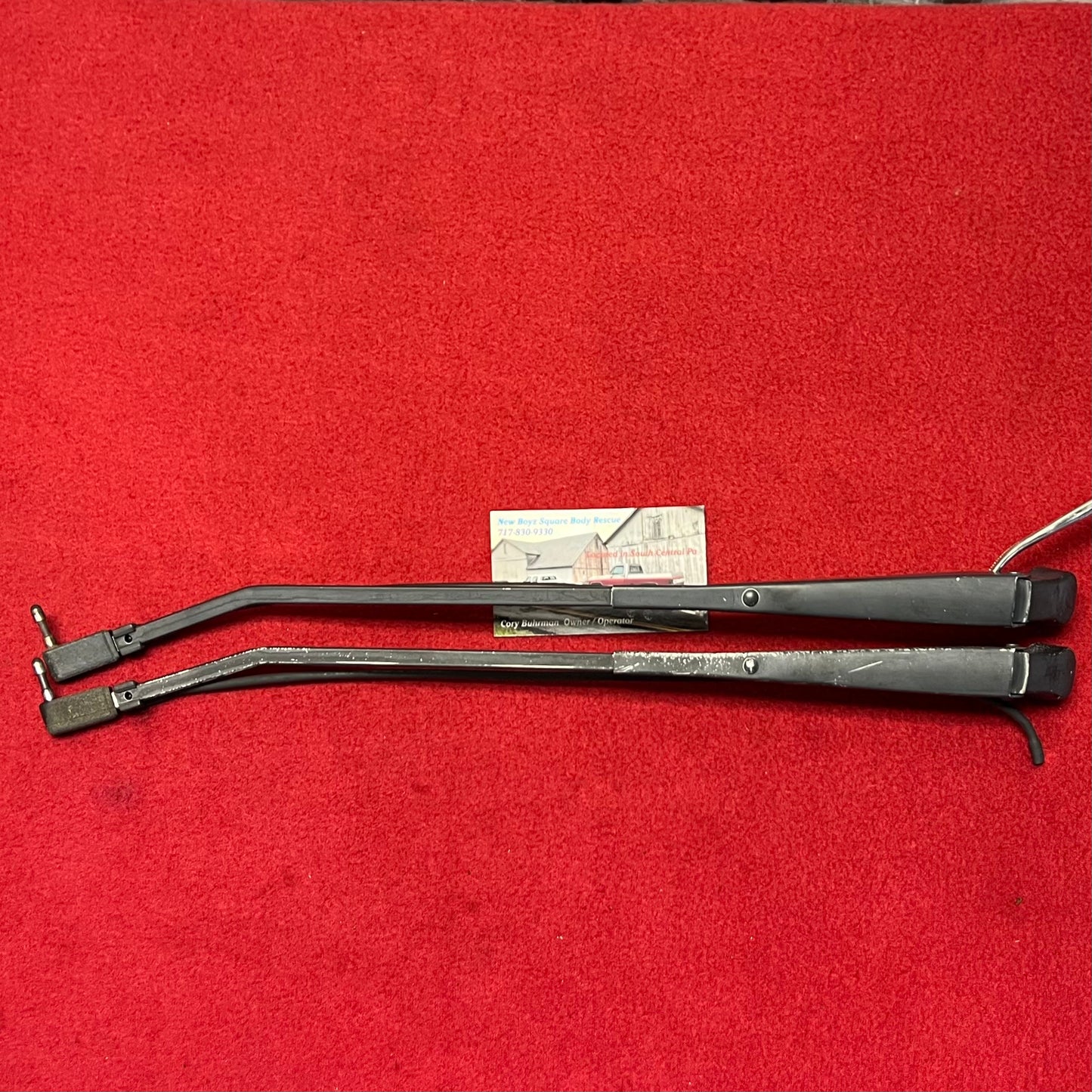 Arm Set, Wiper Arm Set 1985 - 1991 (Black) (Washer Nozzle Style) Part# 15522766