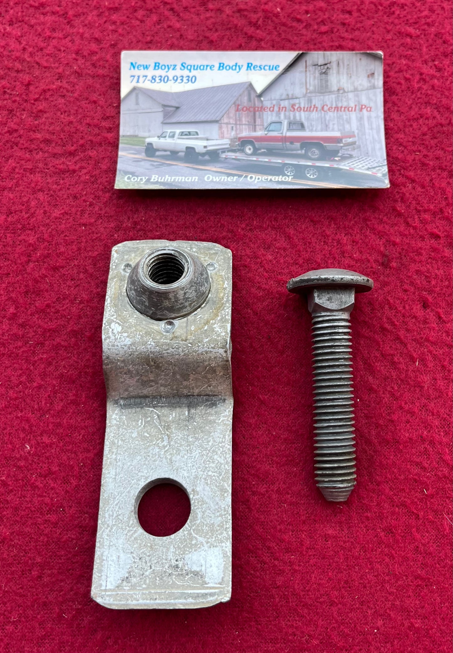 Bolt Kit, Spare Tire Bolt and Nut Retainer K5 (Blazer / Jimmy) Part# 330046 & 15599432
