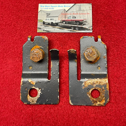 Bracket Set, LH & RH Seat Belt Retractor Mount Bracket 1987-1991 Regular Cab Truck