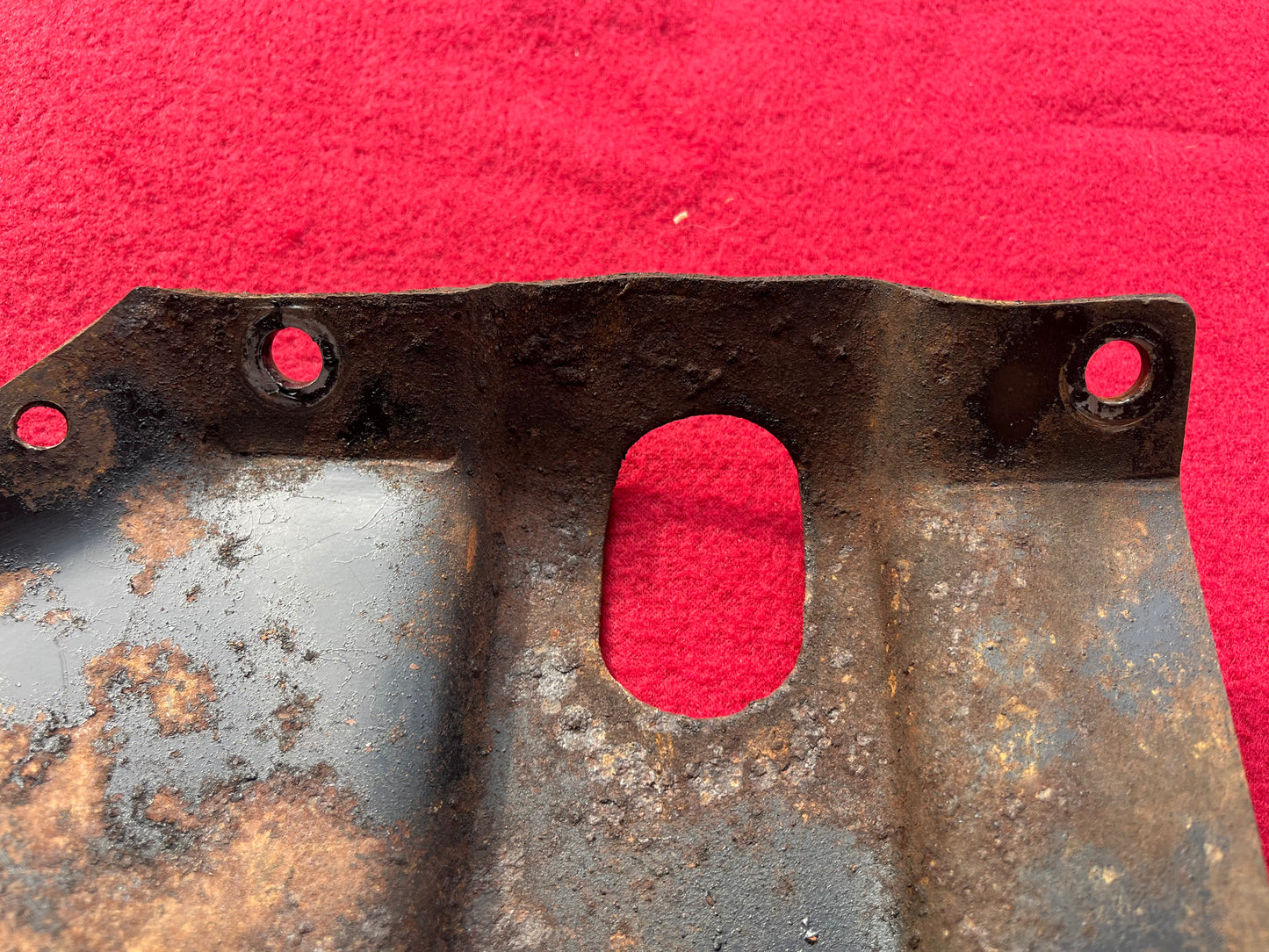 Support, RH Cab Mount Rear Solid Crossmember Support