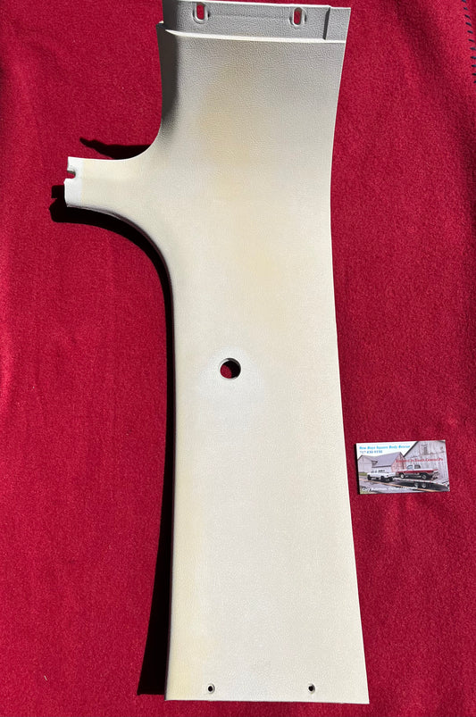 Molding, RH Body Trim B Pillar K5 (Headliner Trim) (White) 14006112