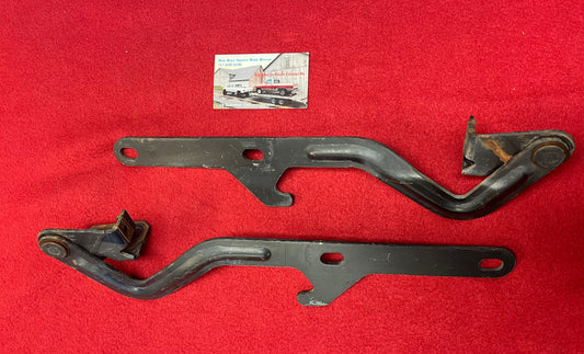 Hinge set, RH & LH 1981-1991 Hood Hinges