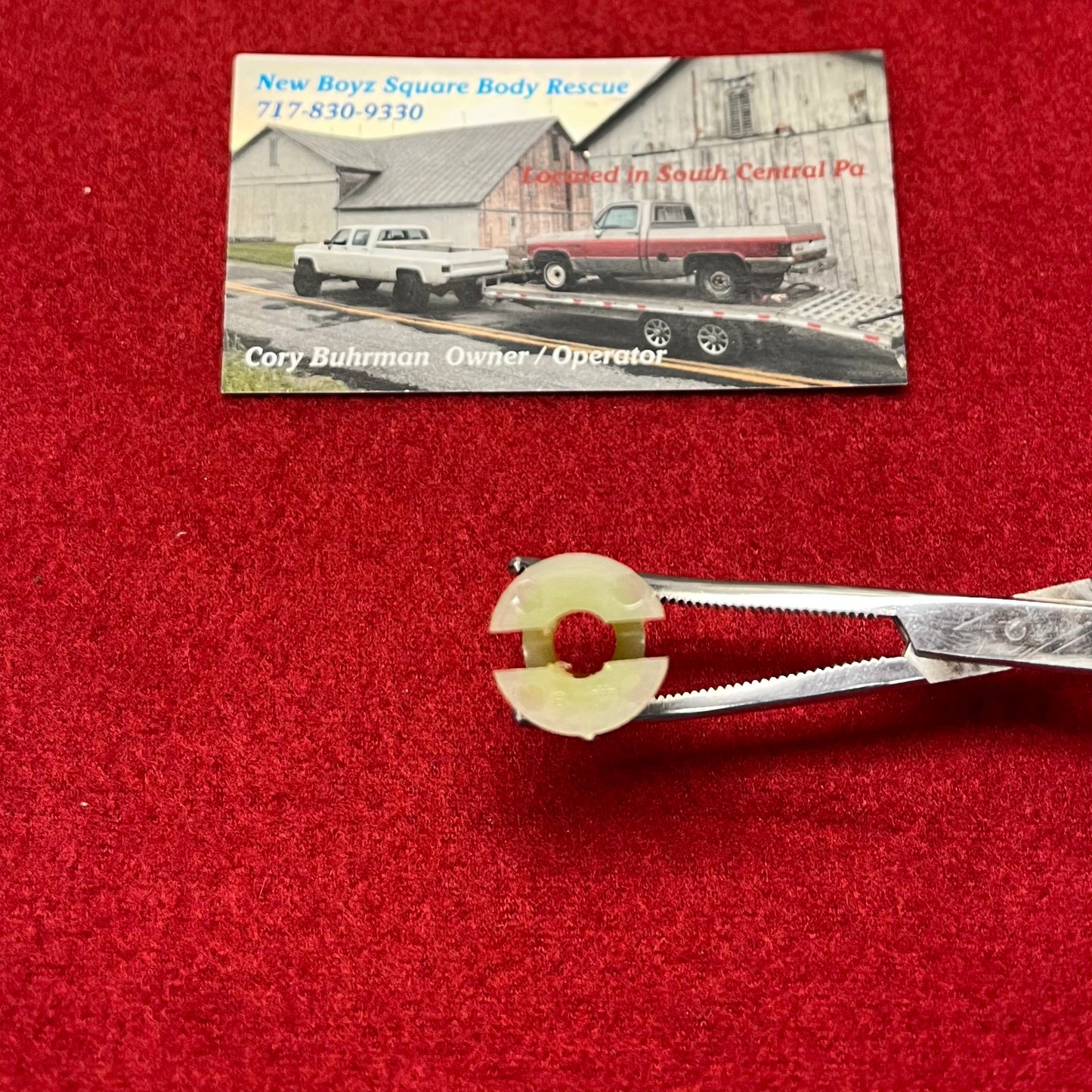 Spacer, Center Seat Cushion Trim Panel Spacer (Second Row) (Nylon Nut) Part# 14043814