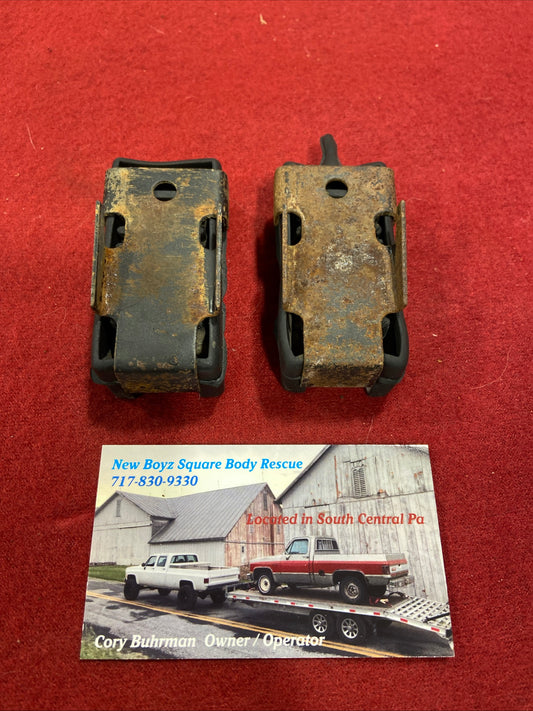 Mounts, Lower Air Conditioning (AC) Condenser Bracket and Bushing Set